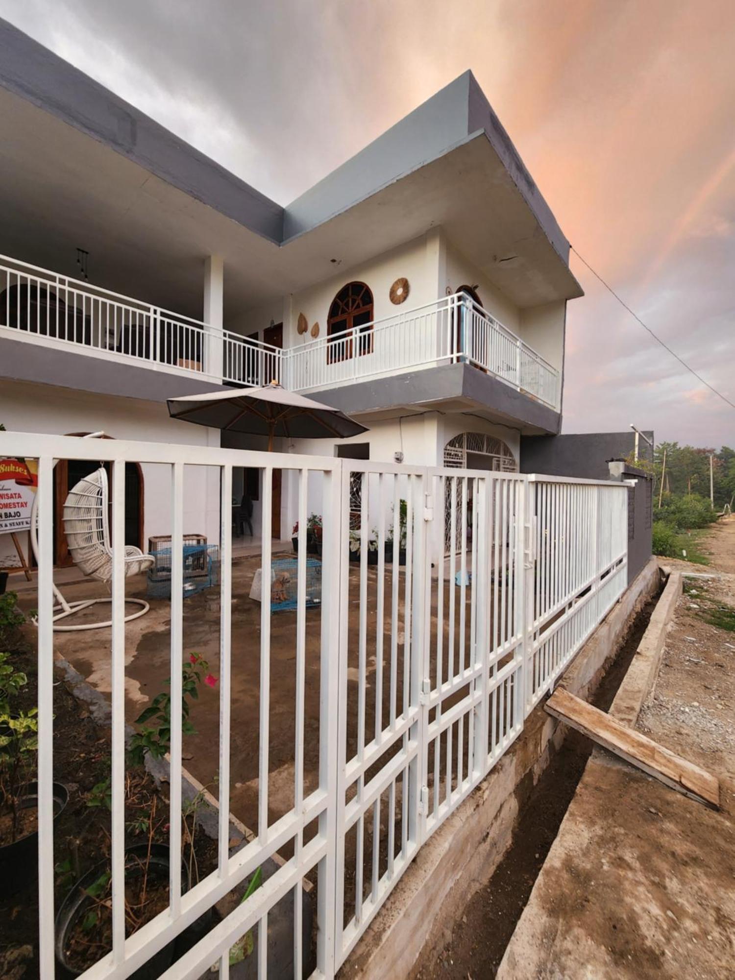 לבואן באג'ו D'Flora Homestay מראה חיצוני תמונה